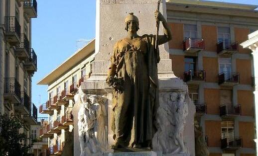 Das Kriegerdenkmal in Salerno - Salerno | Secret World Trip Planner