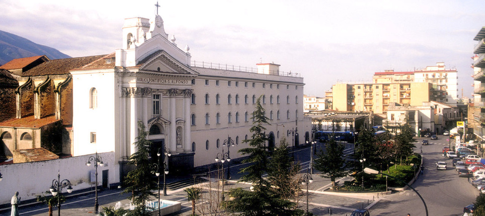 Pagani: Sanktuarium Bazylika św Alfonsa - Pagani | Secret World Trip Planner