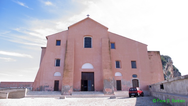 Tearmann de Mhuire na Gairnéad - 20 | Secret World Trip Planner