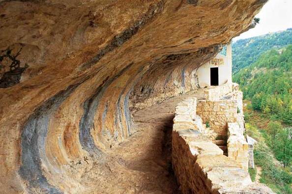 Dísirt de San Bartolomeo i Legio da Roccamorice - Strada Provinciale 22 | Secret World Trip Planner