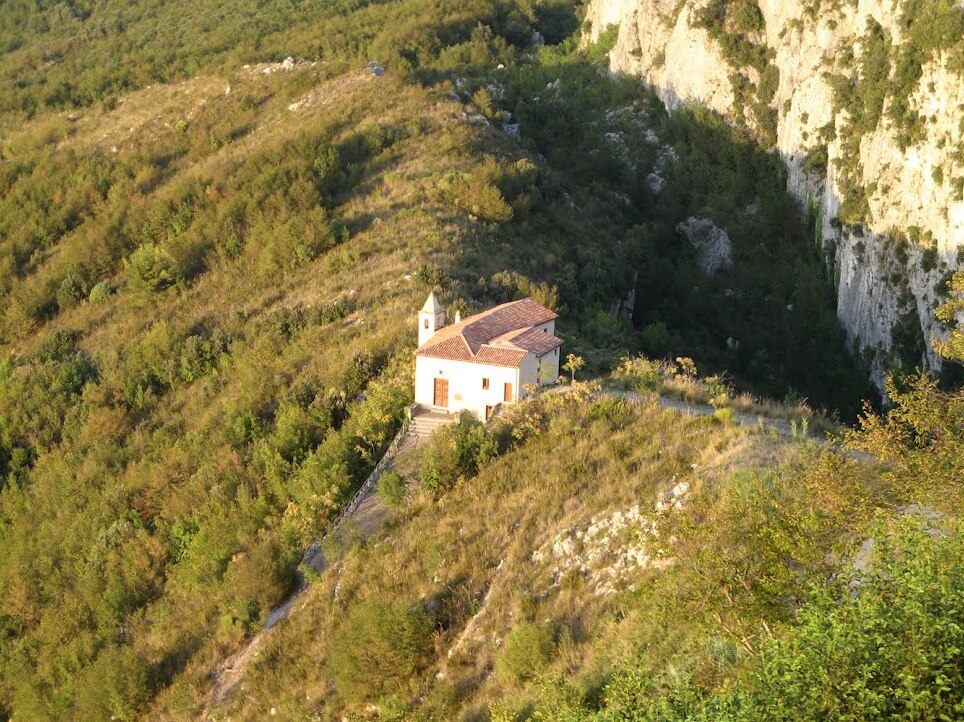 တာပါအာင္ဆန္း Biagio:၏အသင်းတော်အဒေါ della Neve - Santa Caterina | Secret World Trip Planner