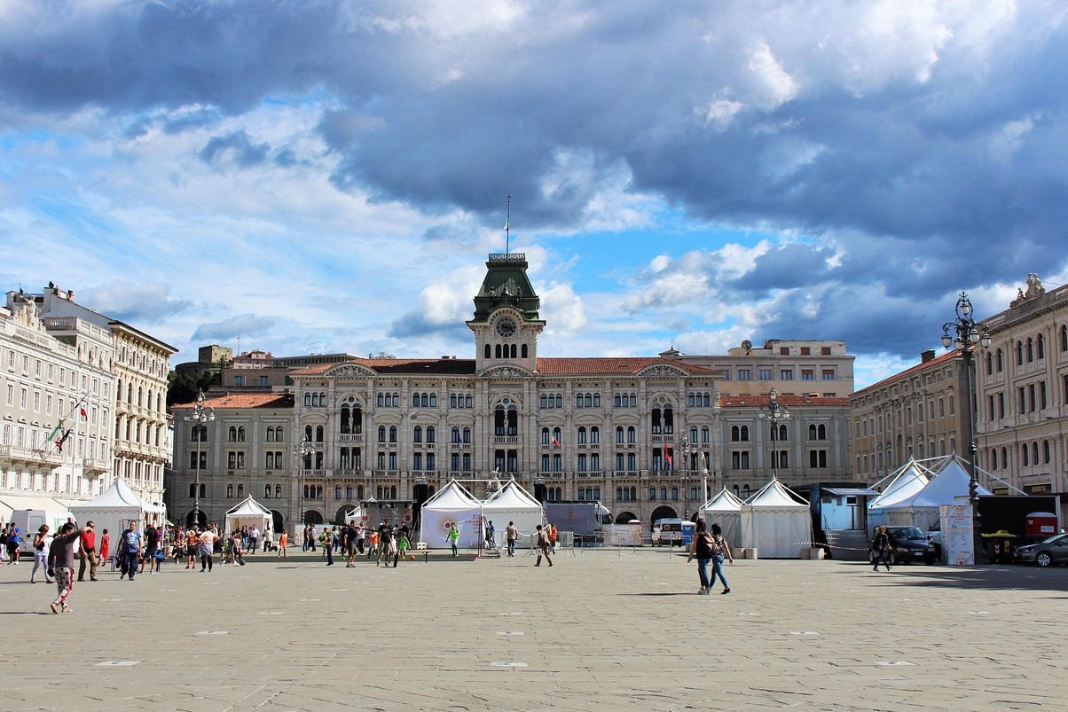 Terranski Karst (slovenski: Teran) - DOC vino - Trieste | Secret World Trip Planner