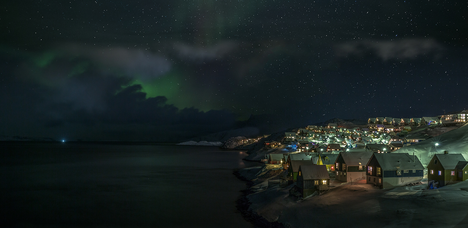 ແສງພາກເຫນືອຢູ່ຂ້າງເທິ Nuuk ໃນບໍລິສັດ - Nuuk | Secret World Trip Planner