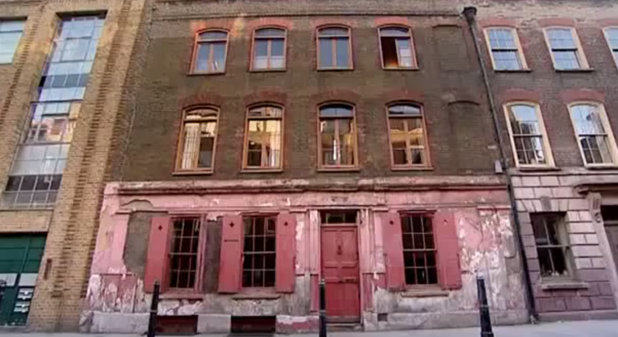 Princelet Jalan popular untuk lokasi filem - Princelet St | Secret World Trip Planner