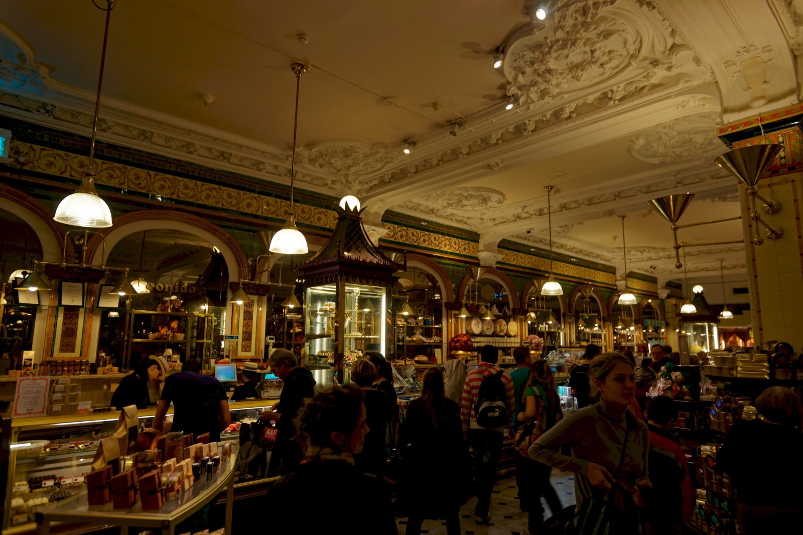 هارودز, فروشگاه تاریخی لوکس - Londra | Secret World Trip Planner