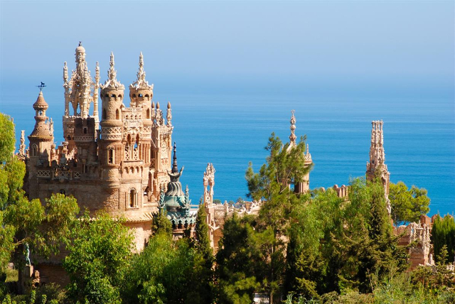 Hrad Colomares - Benalmádena | Secret World Trip Planner