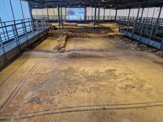 Niezwykłe rzymskie mozaiki Domus del Mito - Sant'Angelo In Vado | Secret World Trip Planner