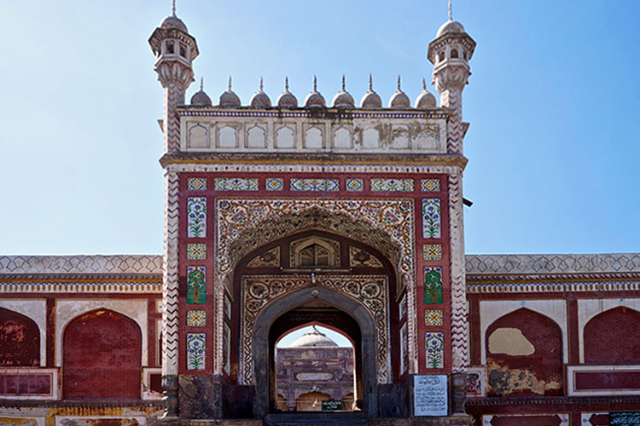 La mosquée Shahi - Chiniot | Secret World Trip Planner