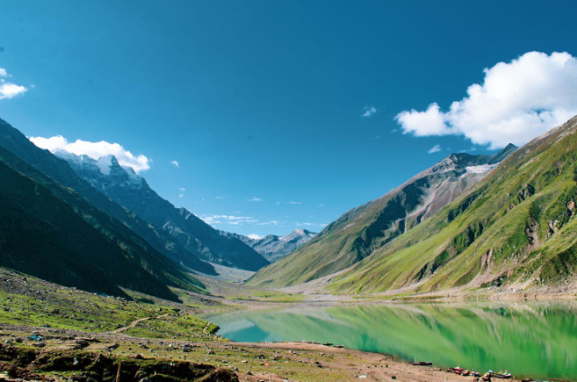Découvrez la sérénité du lac Saiful Muluk : Un joyau de la vallée de Kaghan - Mansehra | Secret World Trip Planner
