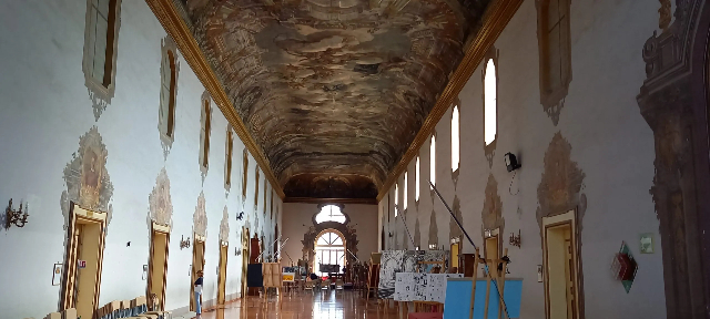 Où se trouve la plus grande peinture sur toile du monde ? - Maddaloni | Secret World Trip Planner