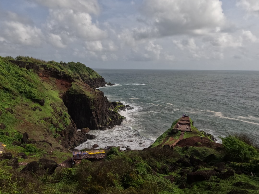 ラトナギリは、かなりの環境に位置しています - Ratnagiri | Secret World Trip Planner