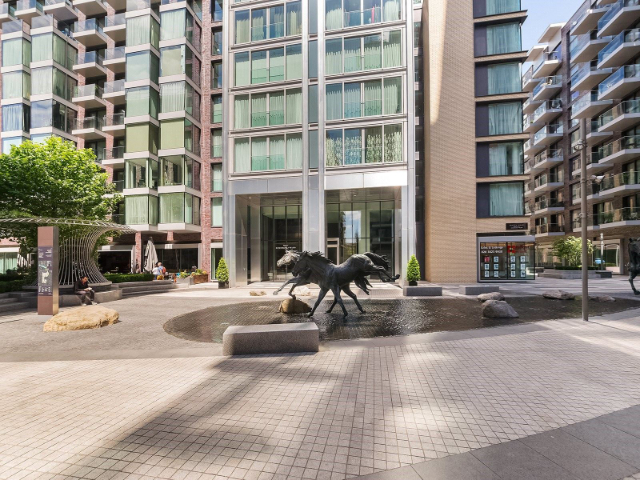 Konie z Goodman's Fields - 54 Leman St | Secret World Trip Planner