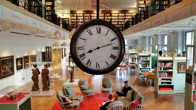 Mirë se vini Koleksioni dhe Biblioteka - 183 Euston Rd. | Secret World Trip Planner