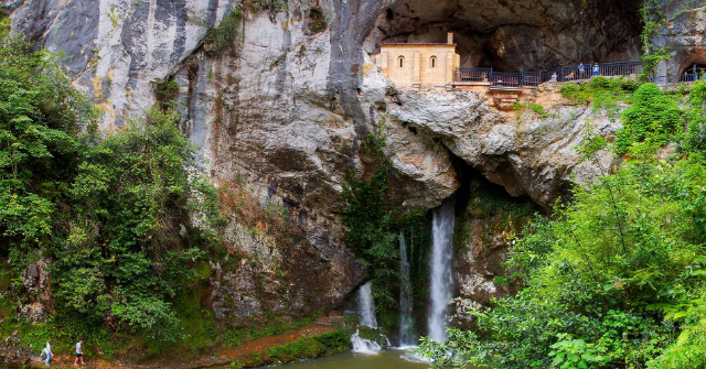 コバドンガの聖域 - Covadonga | Secret World Trip Planner
