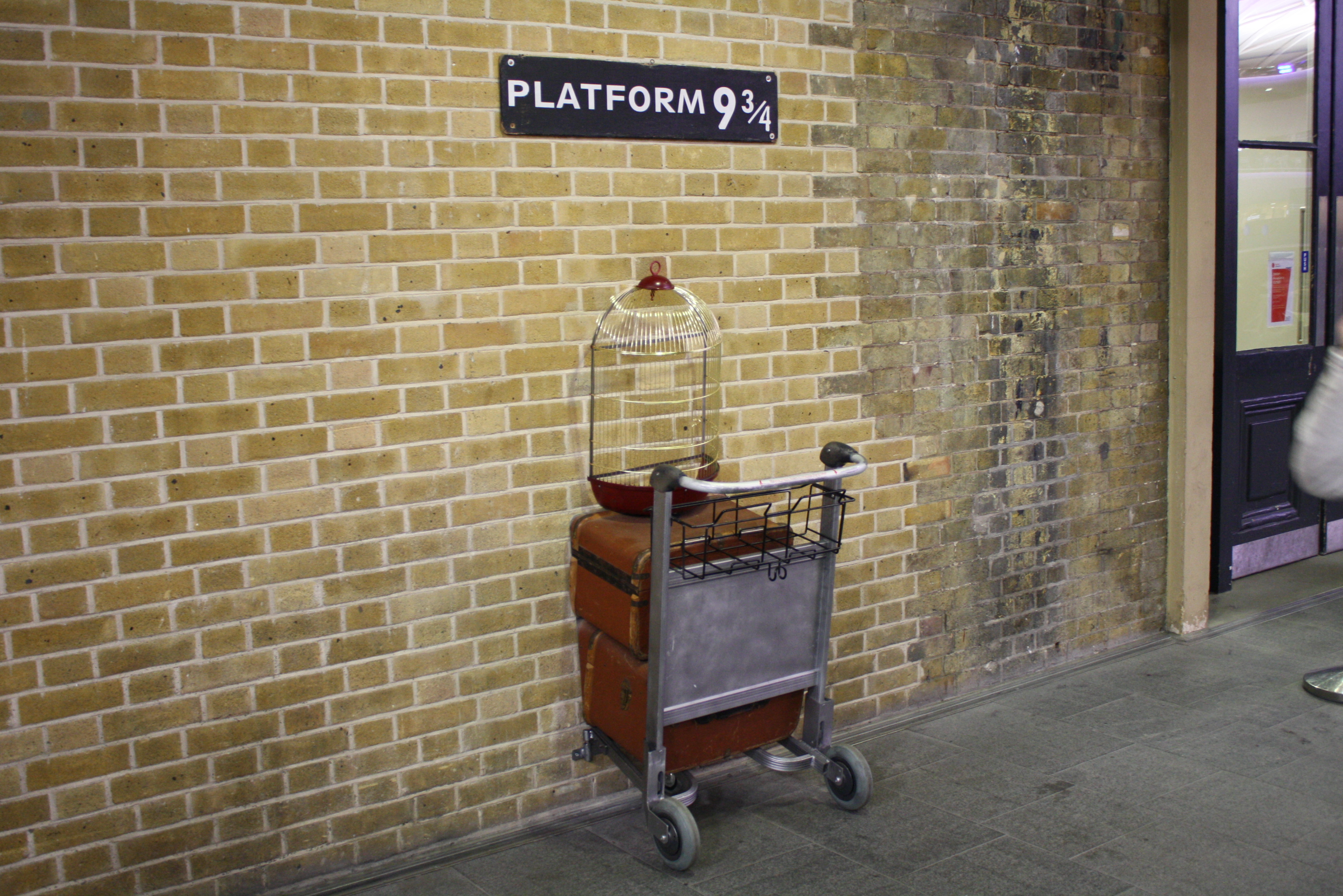 Harry Potter and the Platform 9 3/4 Kings Cross Station - Secret World