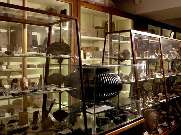 Petrie Museum of Egyptian Archaeology at UCL - Londra | Secret World Trip Planner