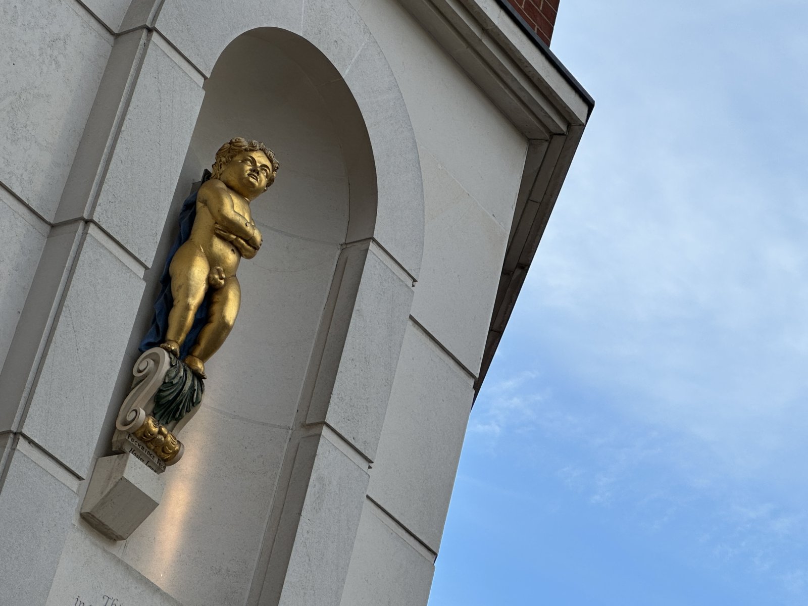 Auksinis Pye kampo berniukas - Londra | Secret World Trip Planner