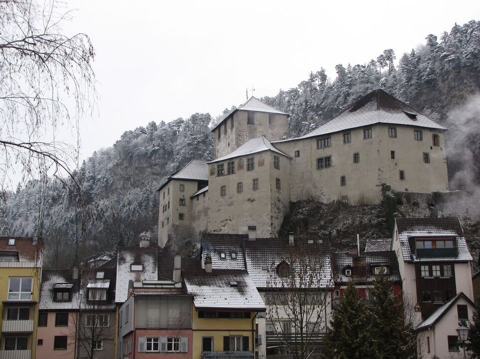 Viduslaiku Schattenburg Pils - Feldkirch | Secret World Trip Planner