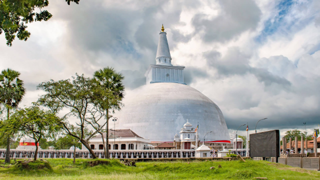 Ruwanwelisaya - Anuradhapura | Secret World Trip Planner