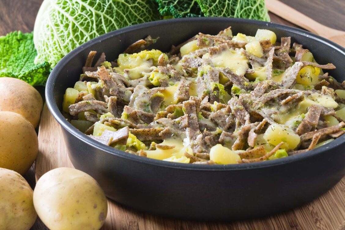 Pizzoccheri alla valtellinese garšīgs ēdiens - Valtellina | Secret World Trip Planner