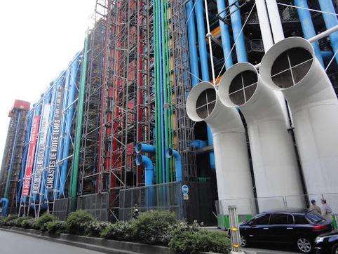 مرکز پمپیدو یک ساختمان ساخته شده از لوله های  - Paris | Secret World Trip Planner