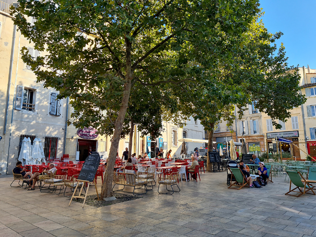 কার্ট - Marseille | Secret World Trip Planner