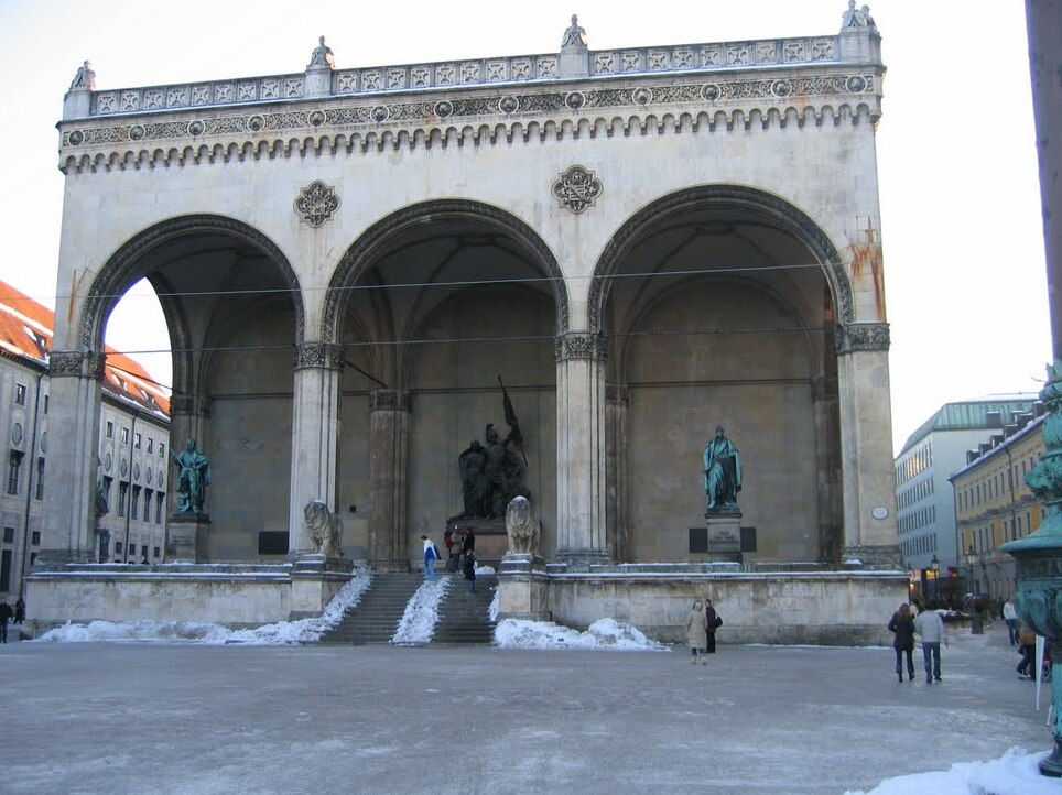 Munich: ഫീൽഡ് മാർഷൽ ' s Hall - München | Secret World Trip Planner
