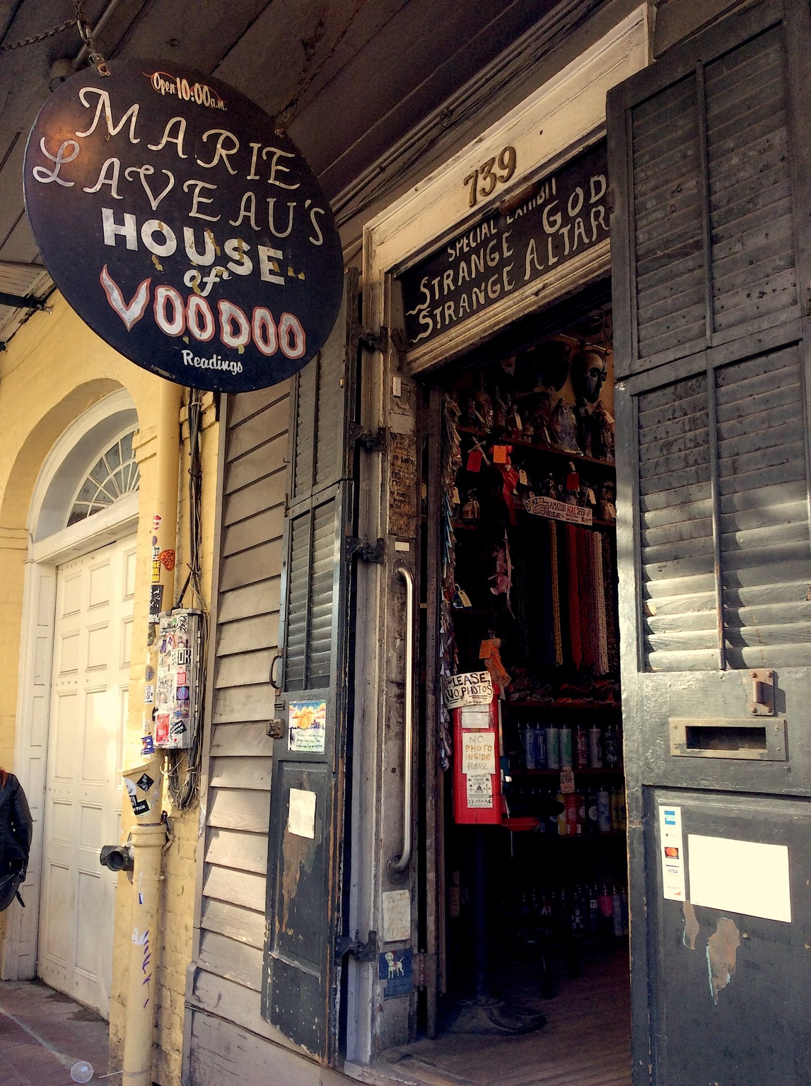 マリー-ラヴォーのブードゥー教の家 - New Orleans | Secret World Trip Planner