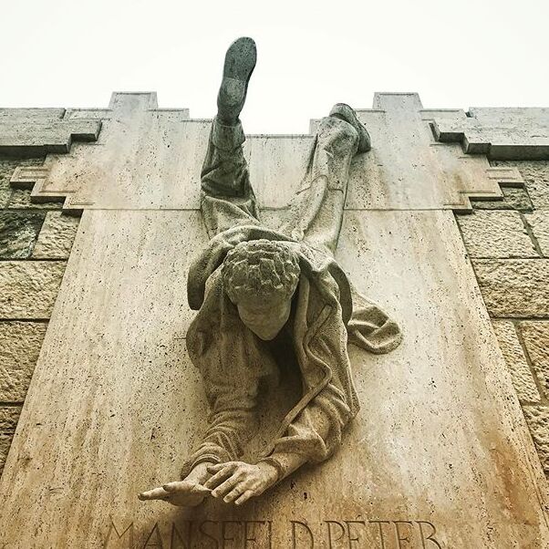 Památník Mansfelda Pétera - Budapest | Secret World Trip Planner