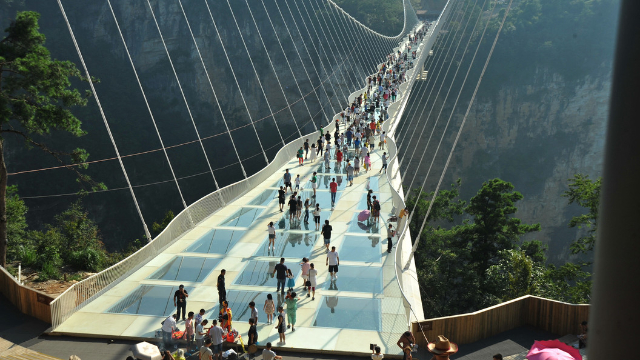 张家界玻璃桥-世界上最长和最高的 - Zhangjiajie Shi | Secret World Trip Planner