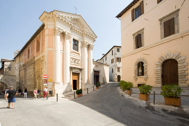 Kerk van Sant'Ansano - Spoleto | Secret World Trip Planner