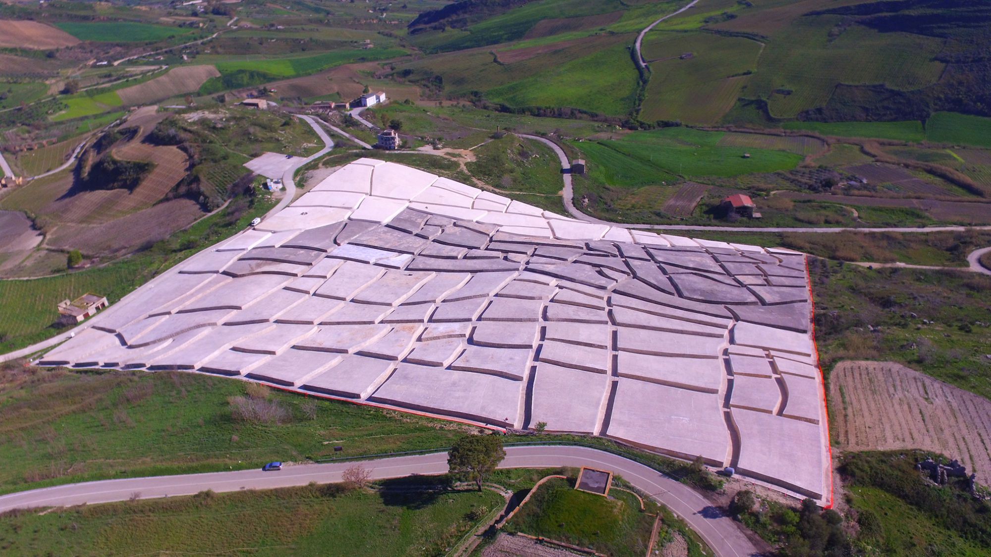 Sizilien Großer Cretto von Burri Secret World