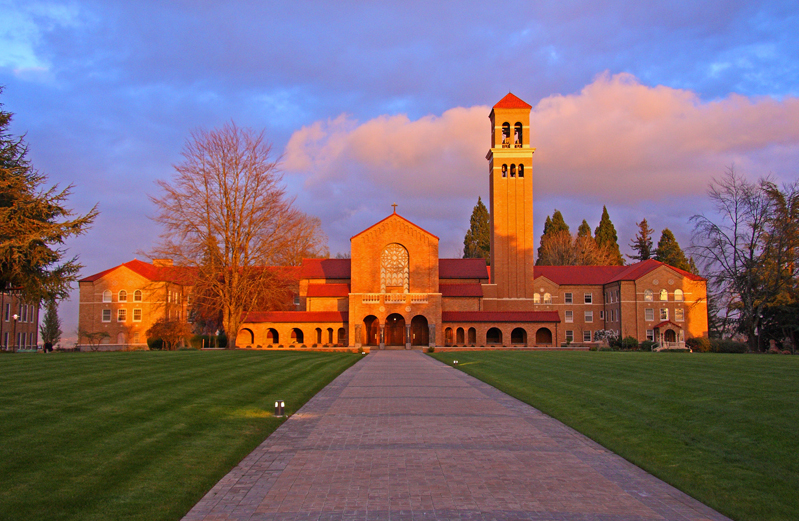 Oregon: Núi Thiên Thần Bảo Tàng Abbey - Saint Benedict | Secret World Trip Planner