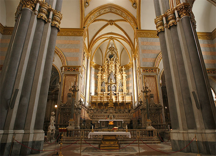 Biserica San Domenico Maggiore - Napoli | Secret World Trip Planner