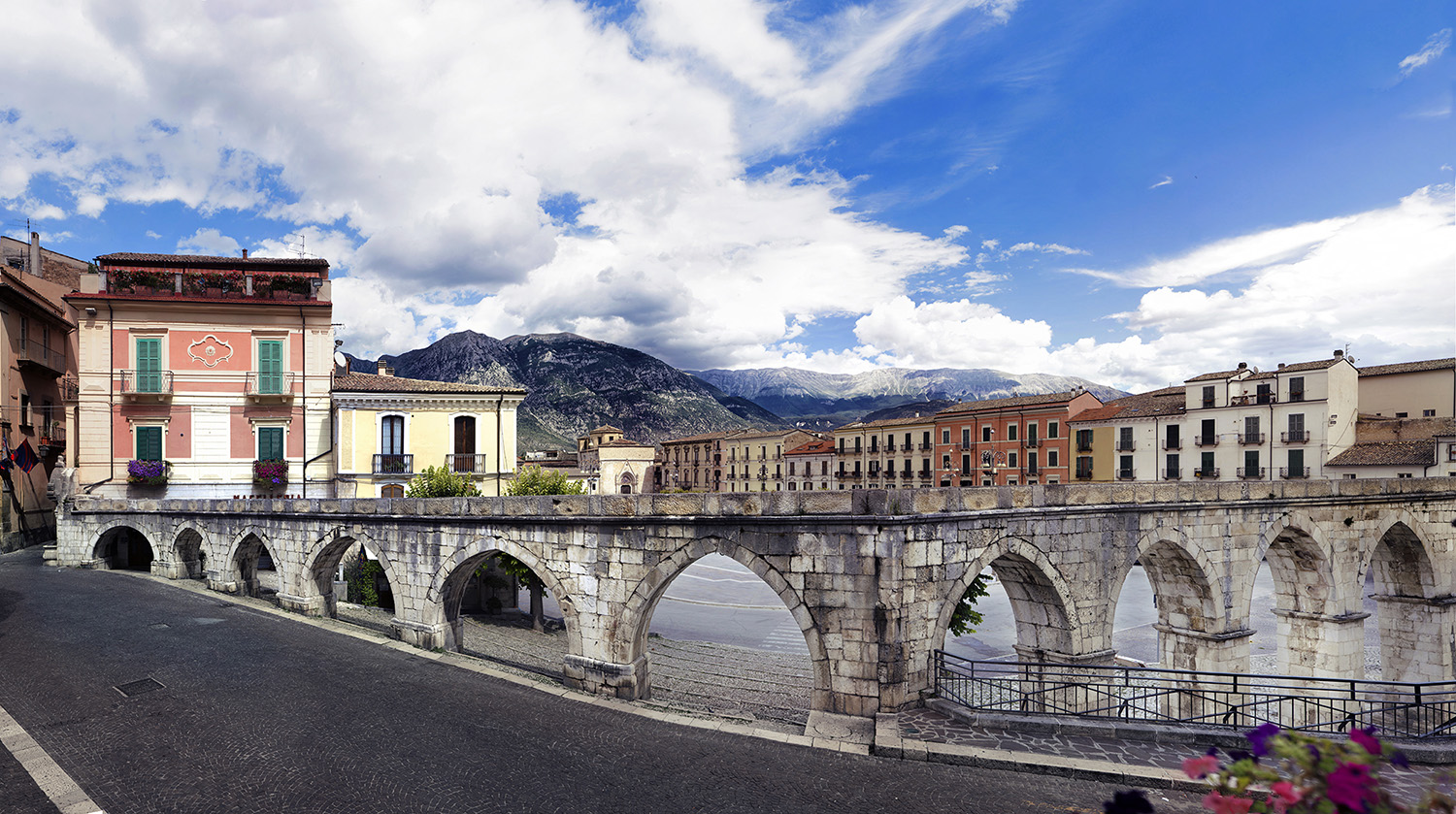 Sulmona, a cidade das amêndoas açucaradas