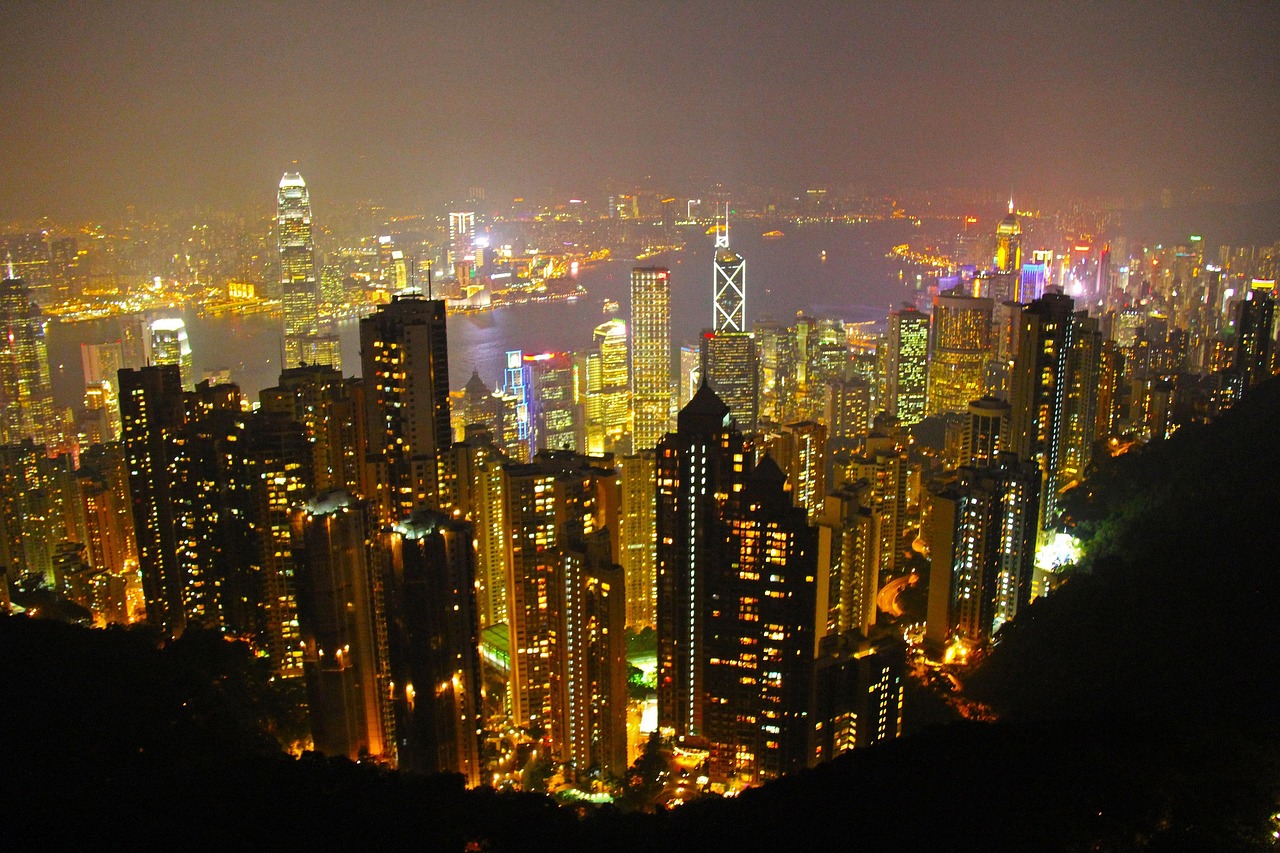 Vârful Victoria - Victoria Peak | Secret World Trip Planner