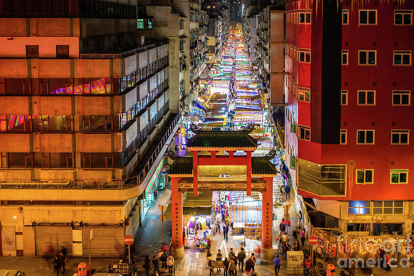 Temple Street bernama setelah Kuil Tin Hau  - Temple St | Secret World Trip Planner