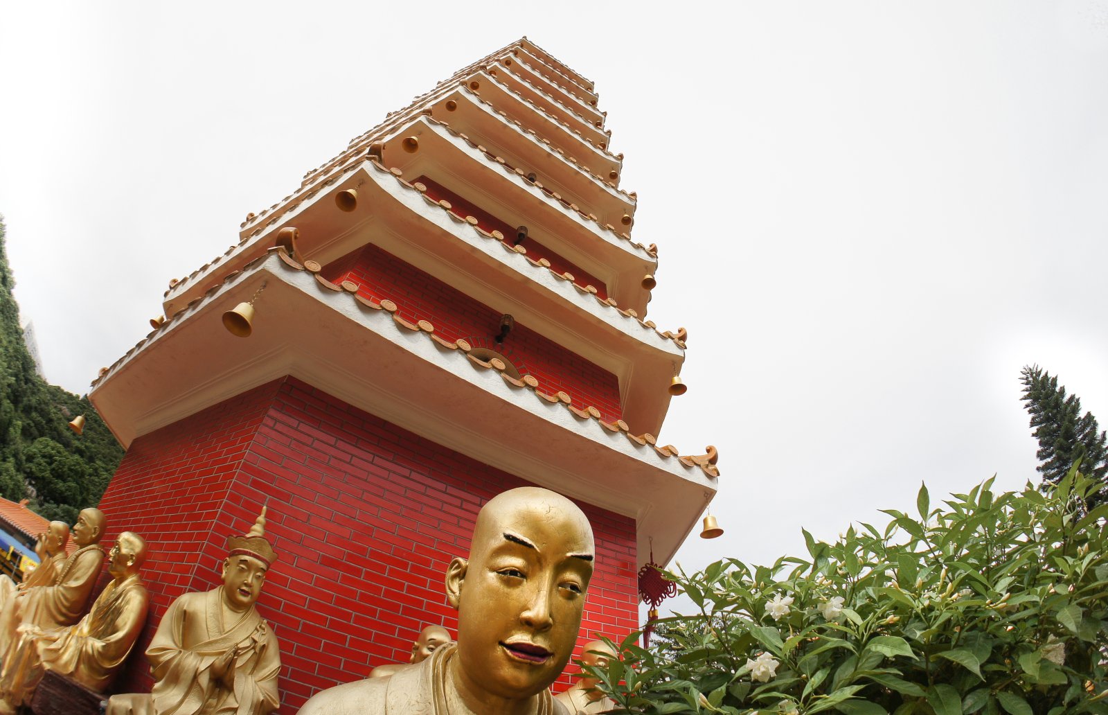 Biara Sepuluh Ribu Buddha (Man Fat Tsz) - Lots 358-359 | Secret World Trip Planner