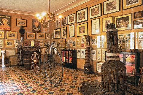 Bersano Museu de pagesos i el vi gravats - Nizza Monferrato | Secret World Trip Planner