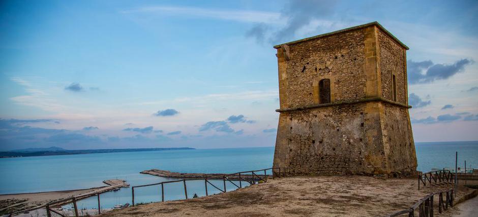 Menfi... soleil, mer, histoire, gastrono ...