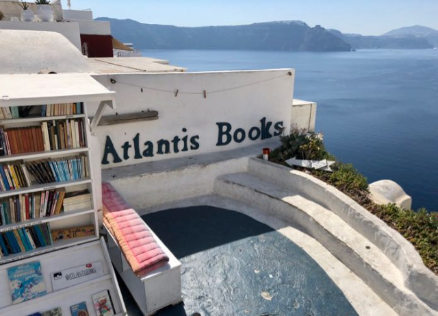 Atlantis Kitapları - Οία | Secret World Trip Planner