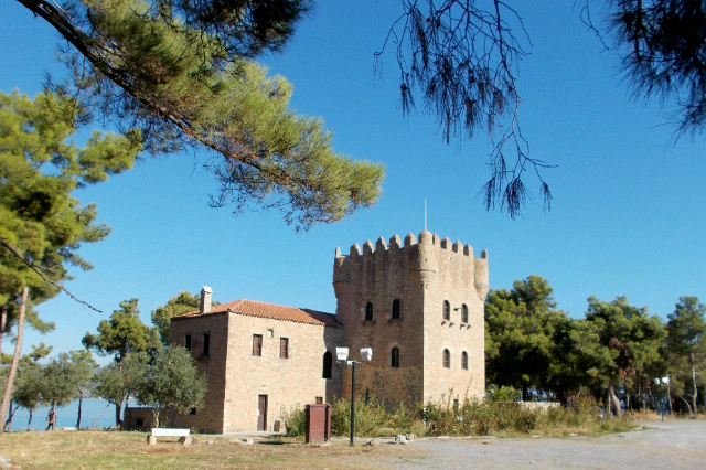 Turm von Tzanetakis - Githio | Secret World Trip Planner