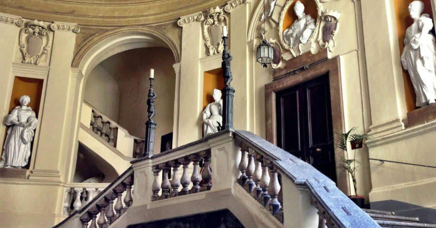 Palazzo Spinelli di Laurino i duhovi