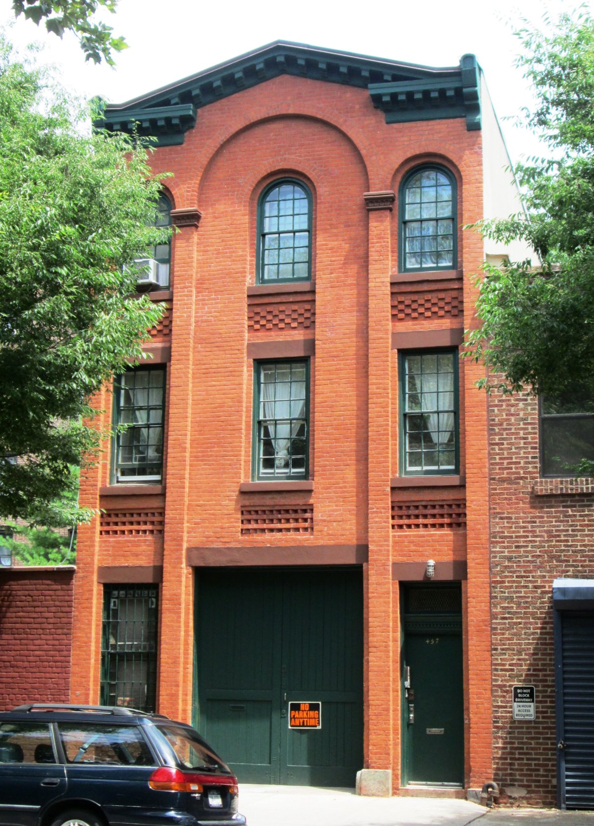 Scopri Vanderbilt Gate: L'Arte di Christo e Jeanne-Claude - New York | Secret World Trip Planner