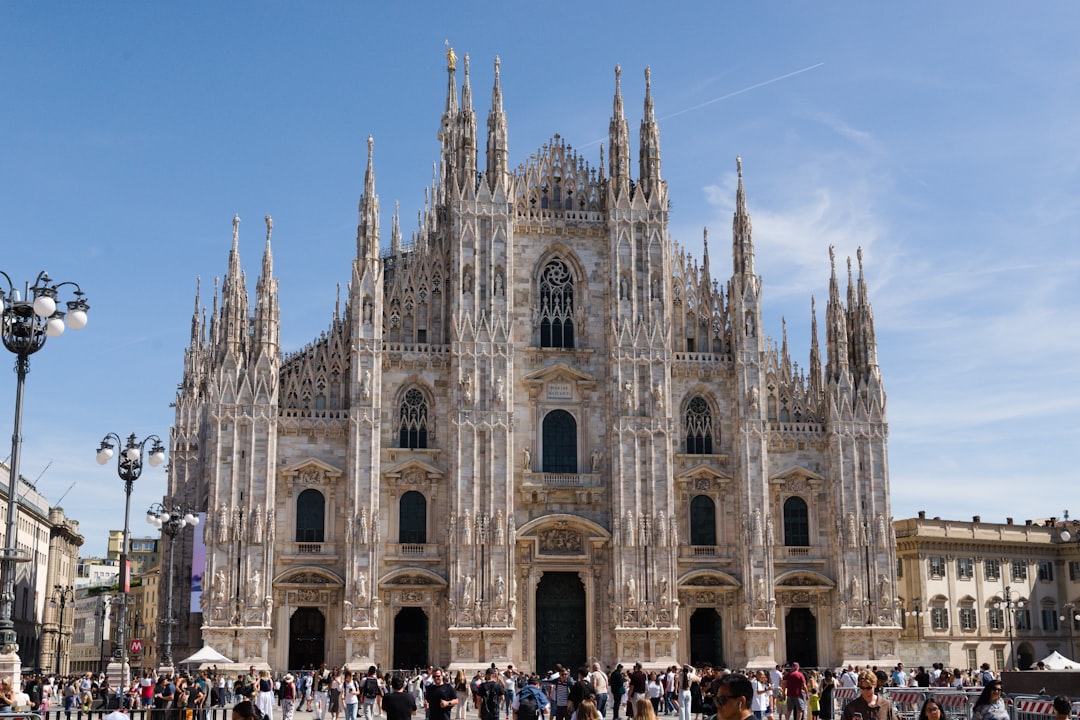 Top 5 travel apps Milano 2026: scopri Secret World - Milano | Secret World Trip Planner