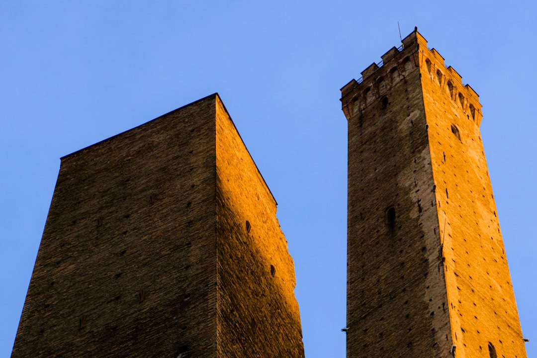 Secret World app review Bologna 2026: il miglior trip planner - Bologna | Secret World Trip Planner