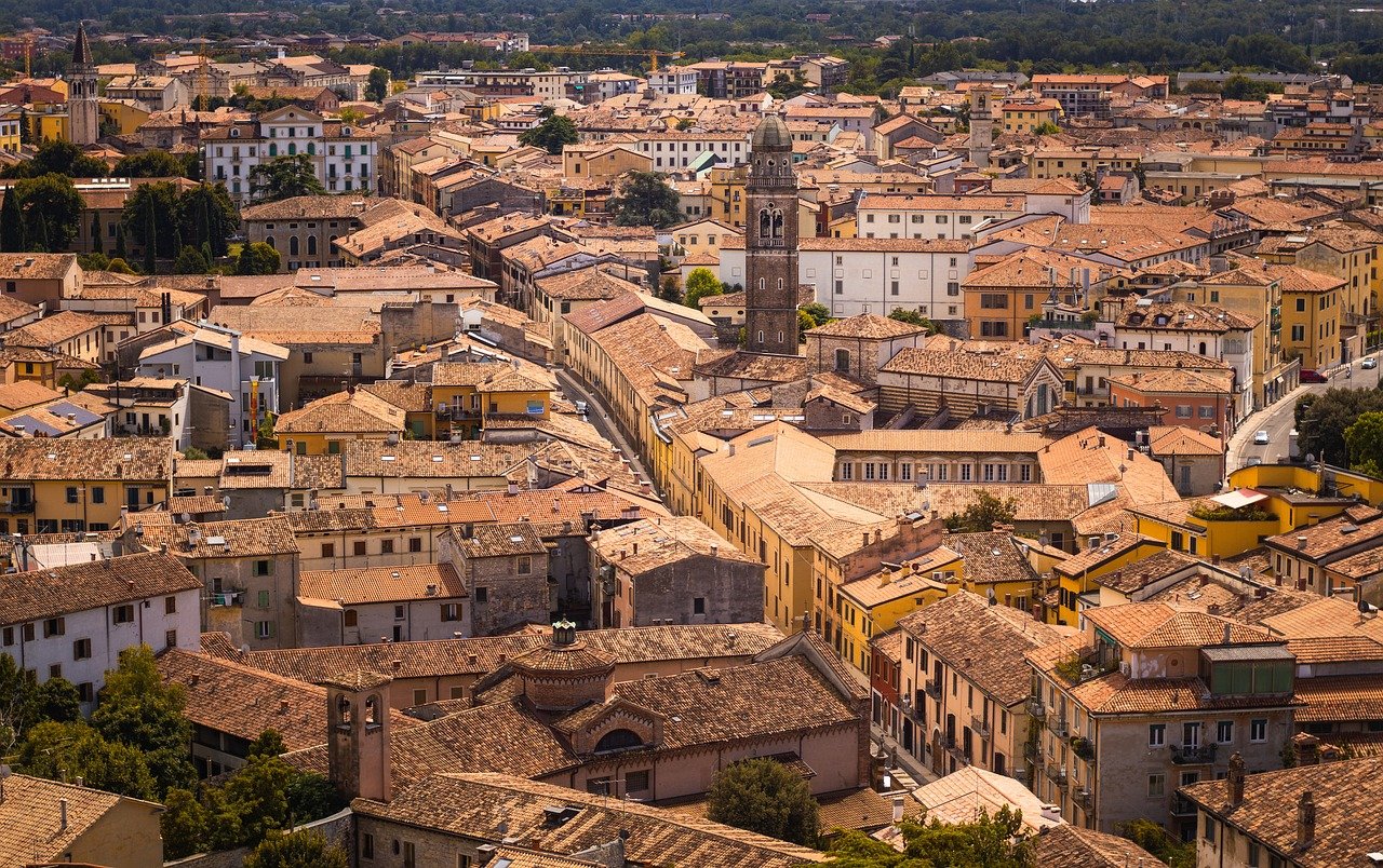 Top 5 Travel Apps in Verona 2026: Discover Secret World - Verona | Secret World Trip Planner