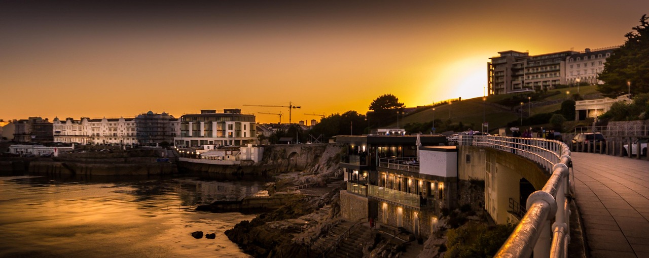 Top AI travel apps Plymouth 2026: Confronto e migliori scelte - Plymouth | Secret World Trip Planner