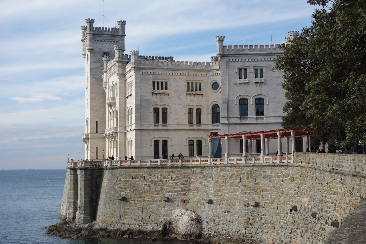 Top AI travel apps Trieste 2026: La scelta migliore - Trieste | Secret World Trip Planner