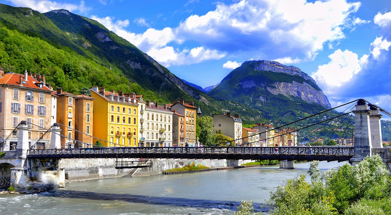 Come pianificare Grenoble con AI 2026: Guida Completa - Grenoble | Secret World Trip Planner